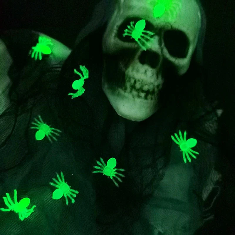 50Pcs Luminous Glowing Spiders Halloween Decoration - Image 4