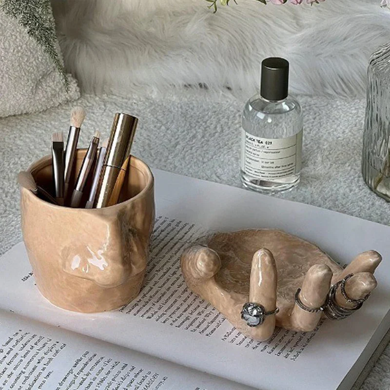 Artistic Hand Grip Base Unique Coffee Mug - Image 3