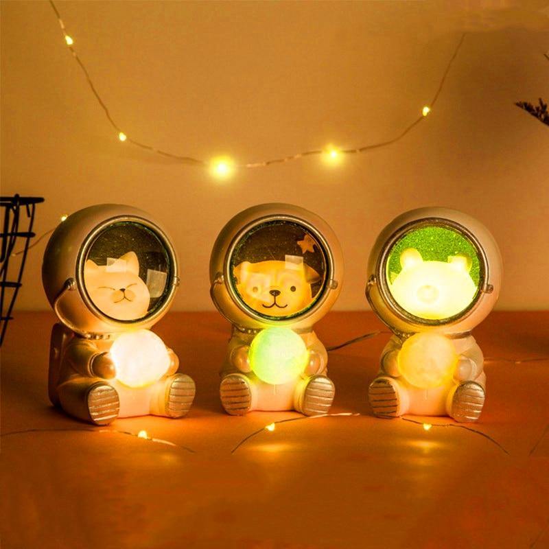Astronaut Pet LED Night Light - Image 4