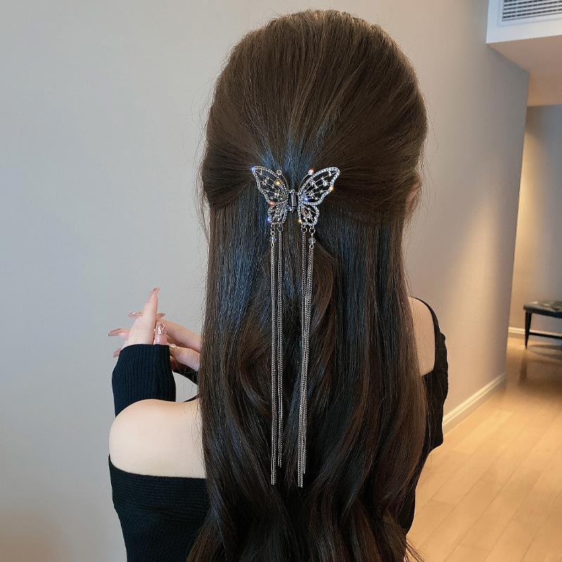 Butterfly Freedom Pearl Tassel Hair Claw - Image 3