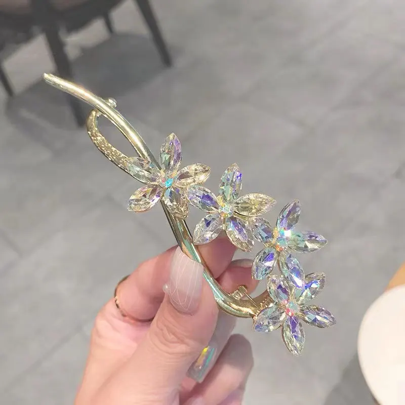 Butterfly Spark Zircon Flower Hairpin - Image 4