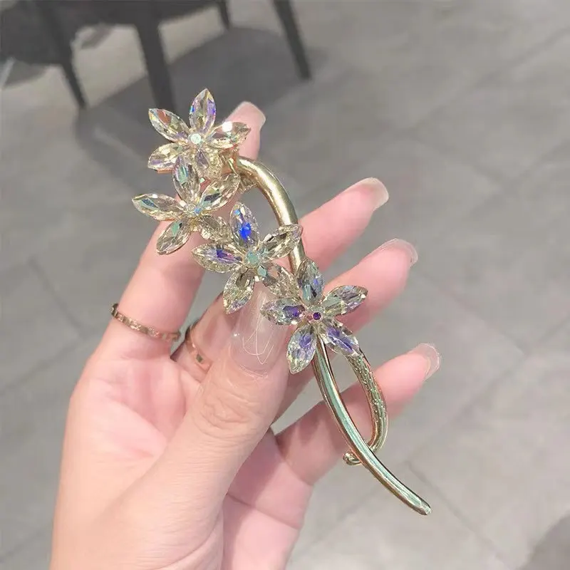 Butterfly Spark Zircon Flower Hairpin - Image 6