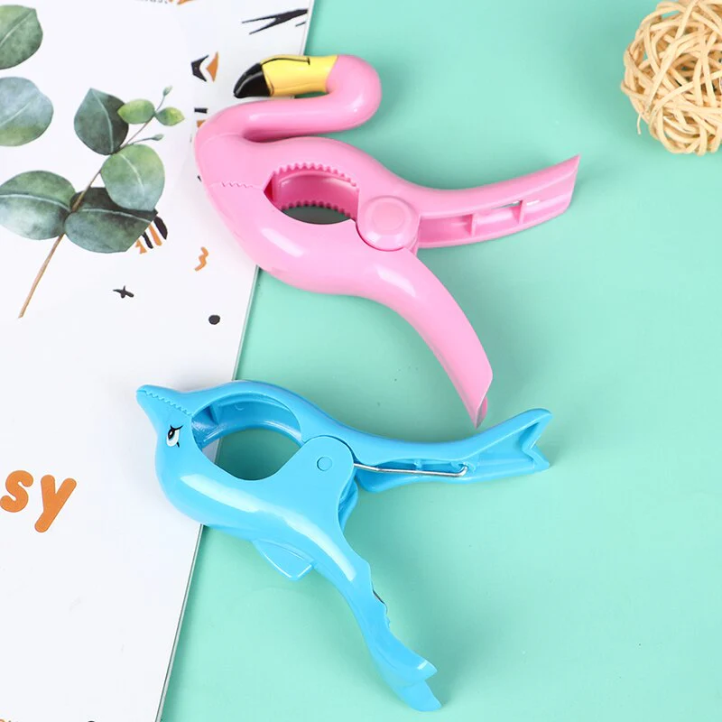 Cartoon Beach Towel Holder Clip Set - Image 10
