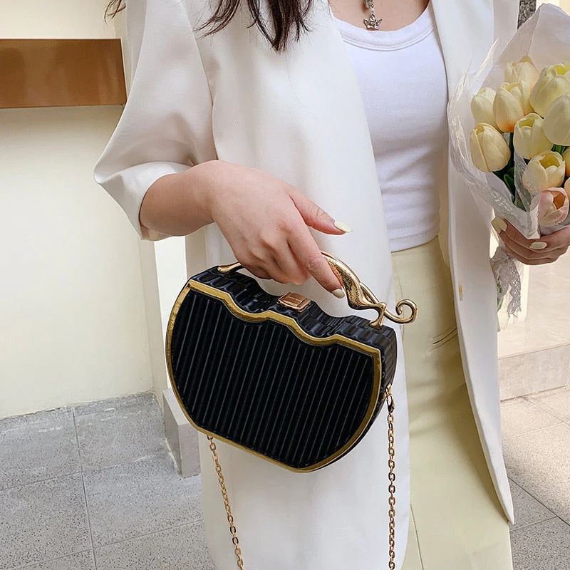 City Chic Stylish Crossbody Handbag - Image 3