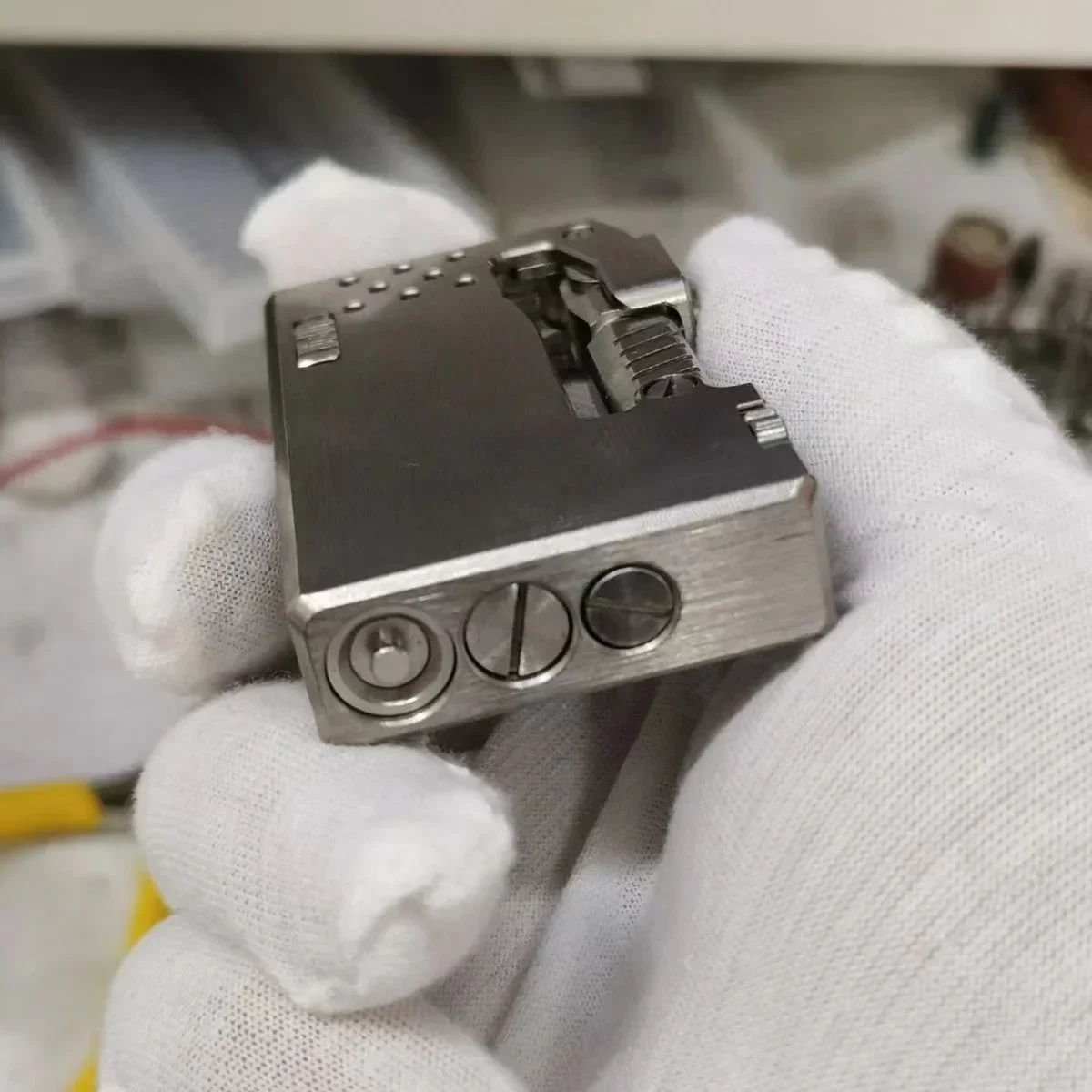 Classic Mechanical Press Ignition Kerosene Lighter - Image 9