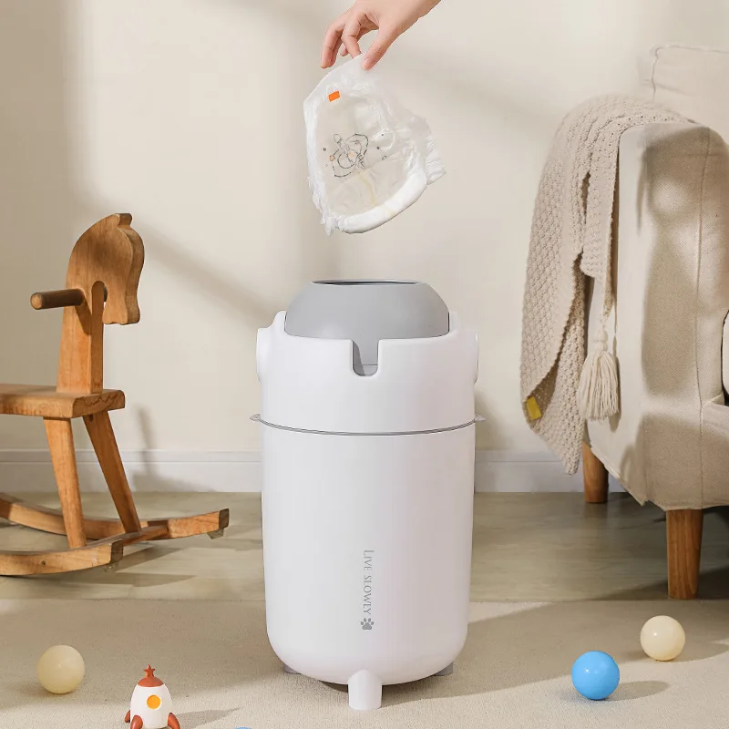 Clean Air Large Odor Neutralizing Trash Can - Image 3
