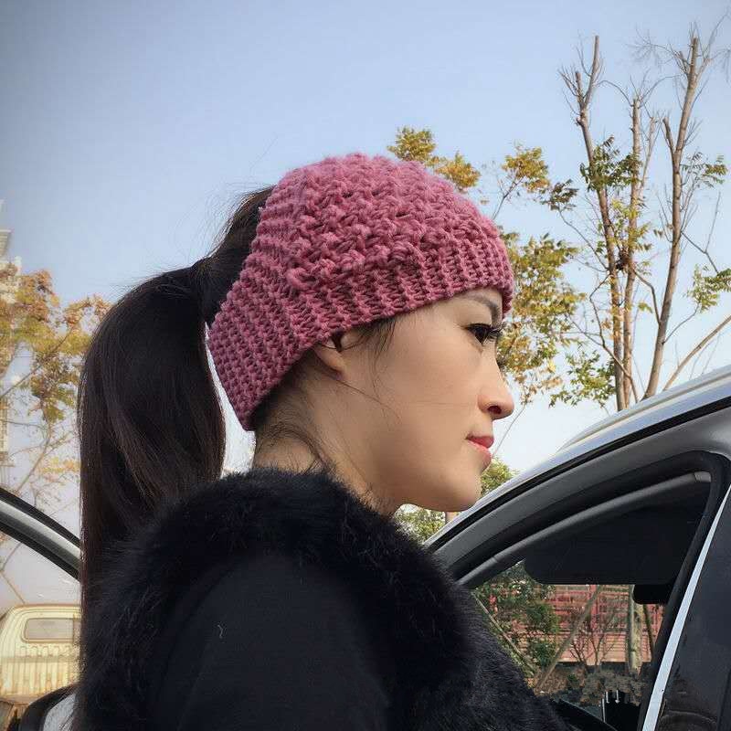Cozy Crown Elastic Knitted Headband - Image 9