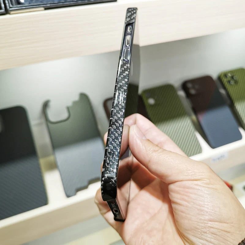 Creative Carbon Fiber Thin iPhone Case - Image 3