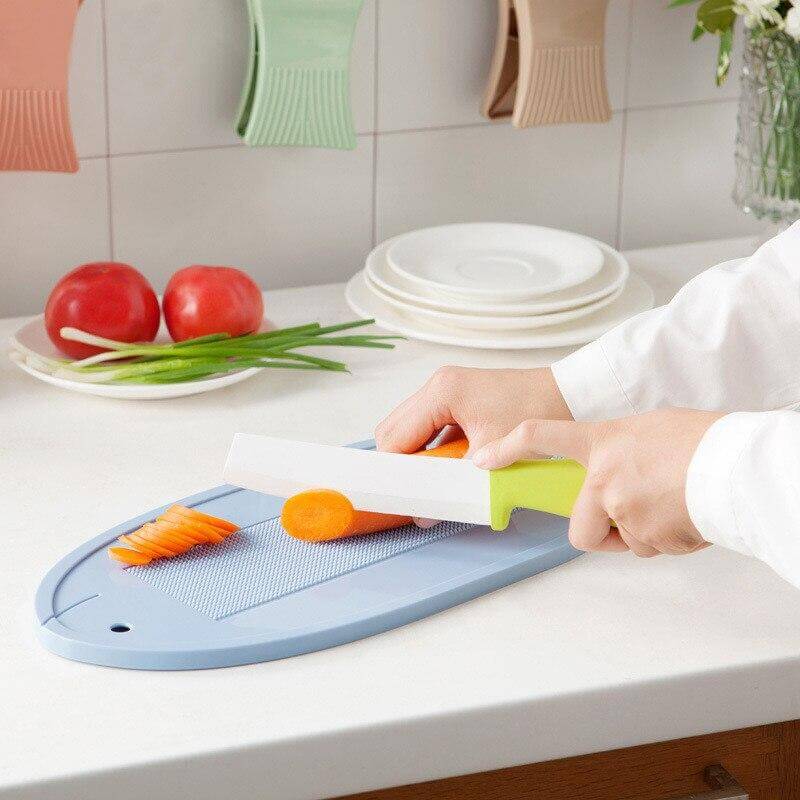 Creative Fish Cutting Board with Clip - Image 4