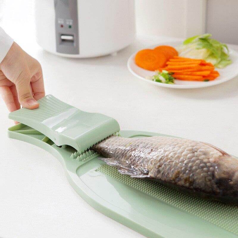 Creative Fish Cutting Board with Clip - Image 6