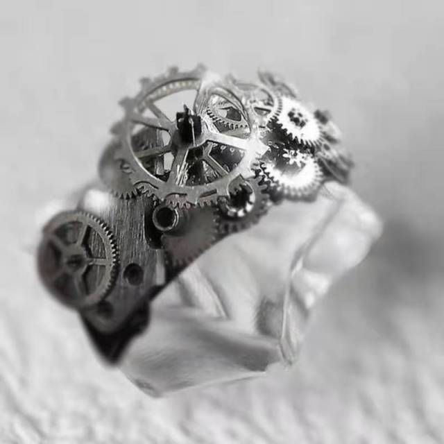 Creative Gold Plated Mechanical Unisex Ring - Image 2