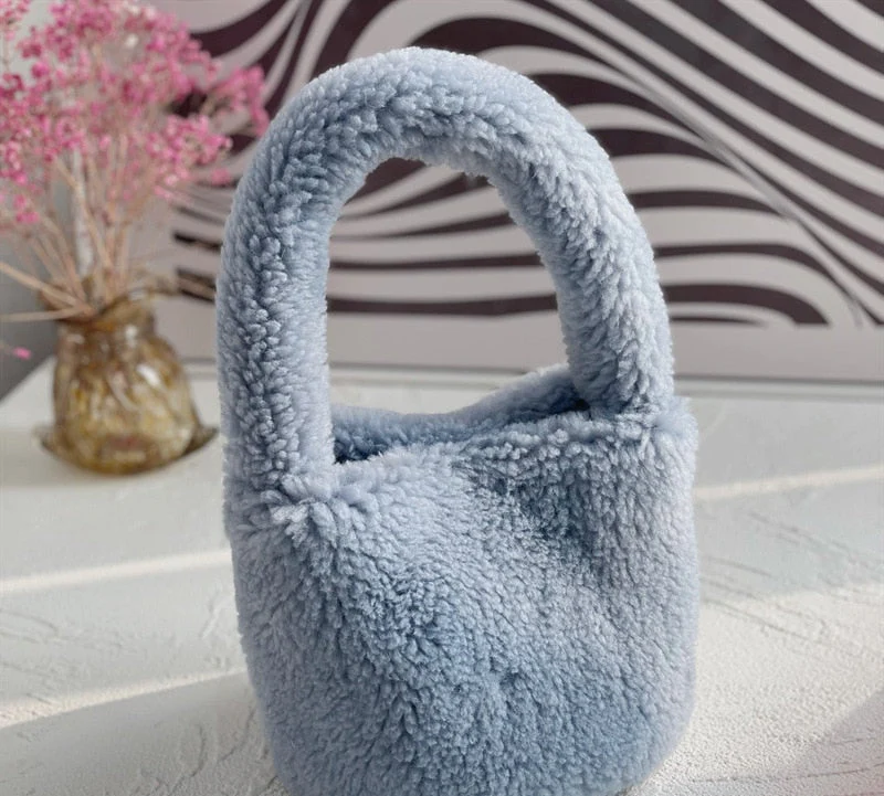 Cuddly Plush Mini Bucket Bag - Image 3