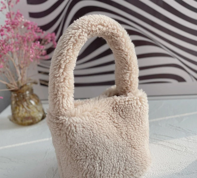 Cuddly Plush Mini Bucket Bag - Image 7