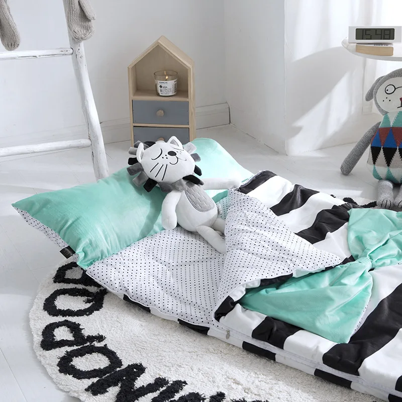 Dreamland Snuggle Bear Plush Baby Sleep Bag - Image 2
