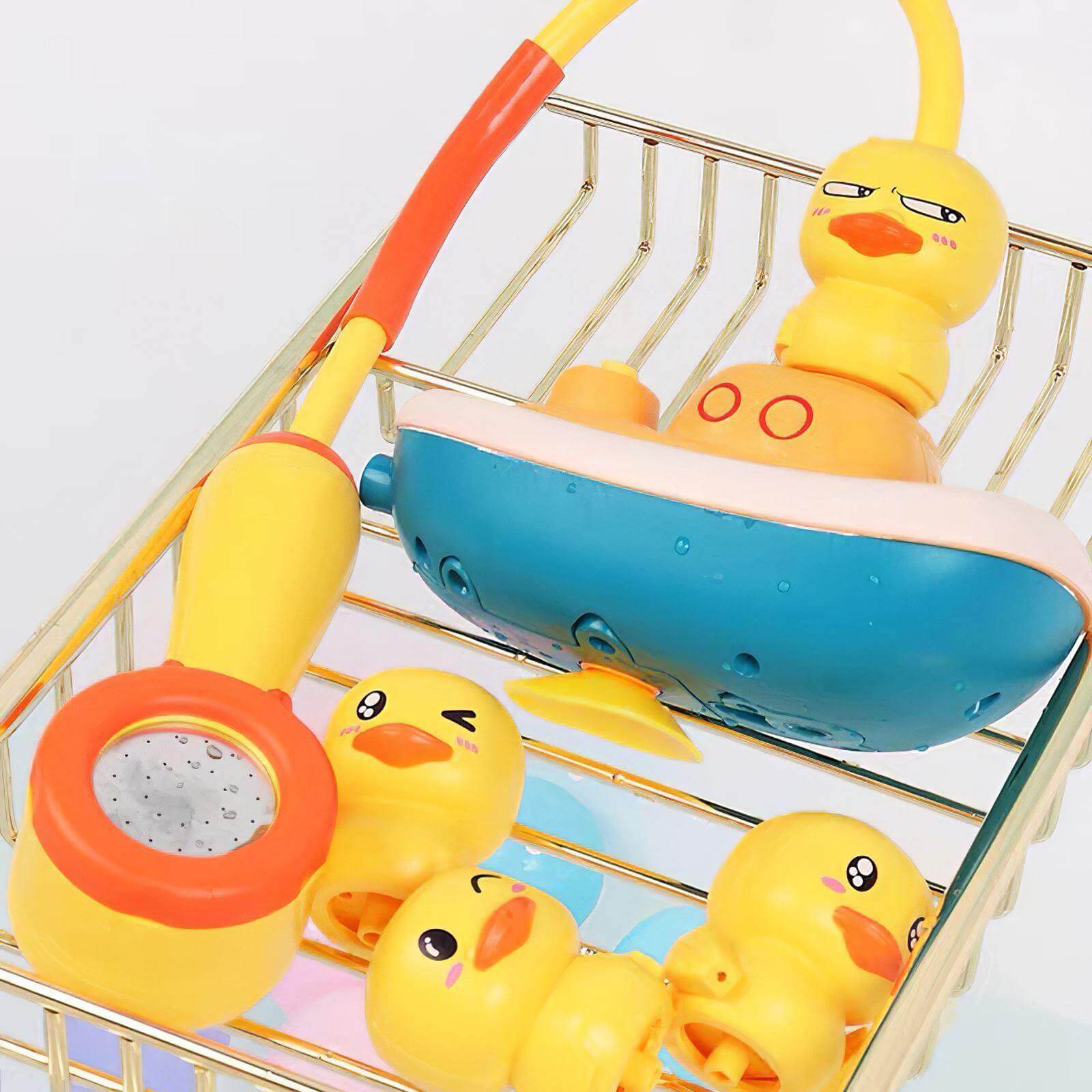 Electric Floating Bathtub Duck Toy Sprinkler - Image 3