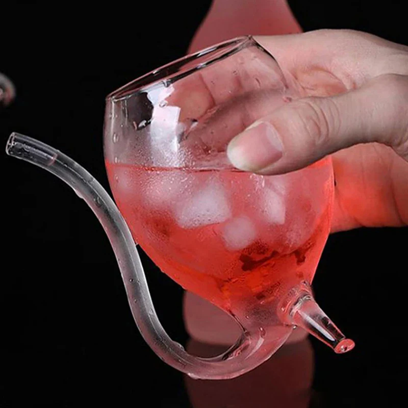 Elegant Curved Art-Inspired Cocktail Glass - Image 4
