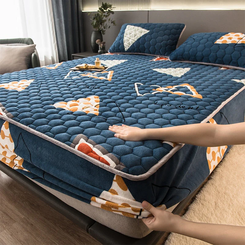 Elegant Velvet Thick Mattress Cover - Image 8