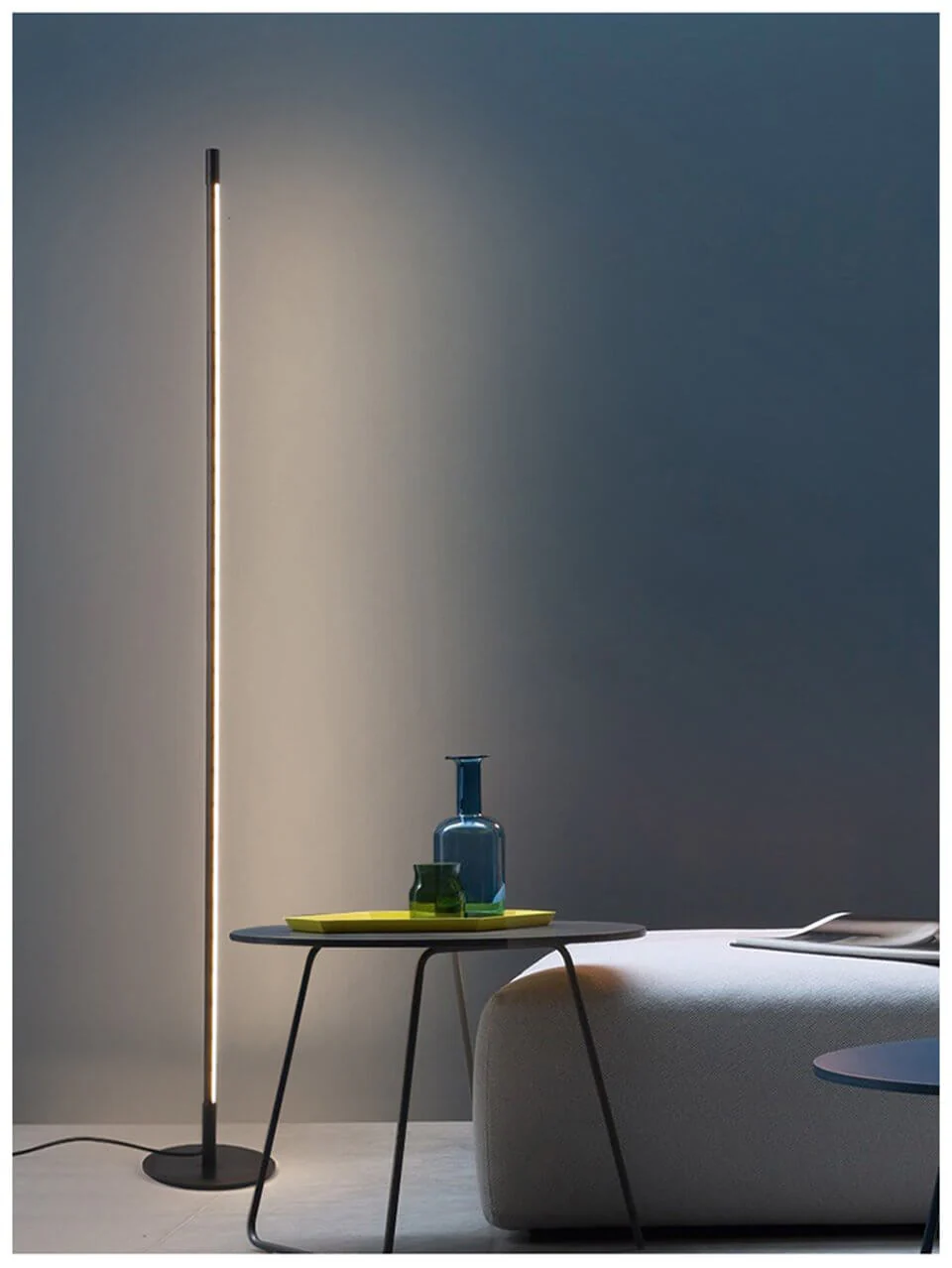 Elegant Vertical Atmospheric Floor Lamp - Image 9