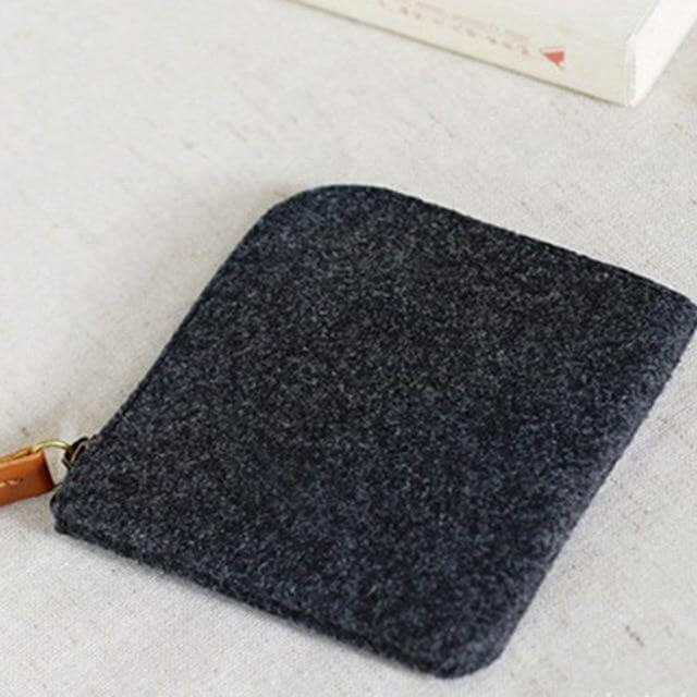 Felt Simple Zip Wallet - Image 3