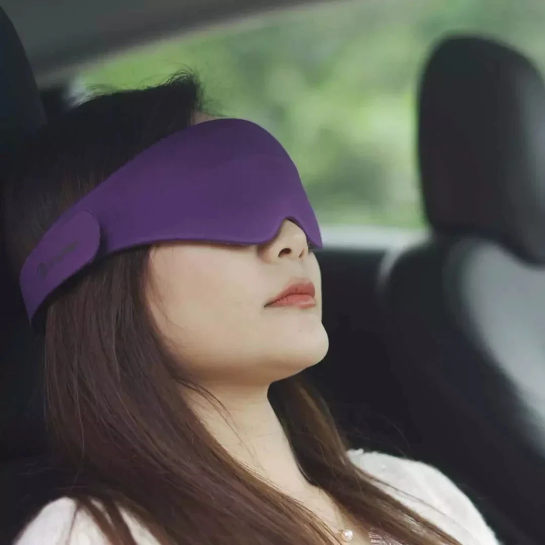 Futuristic Full Shading Relaxing Eye Massaging Sleeping Mask - Image 3