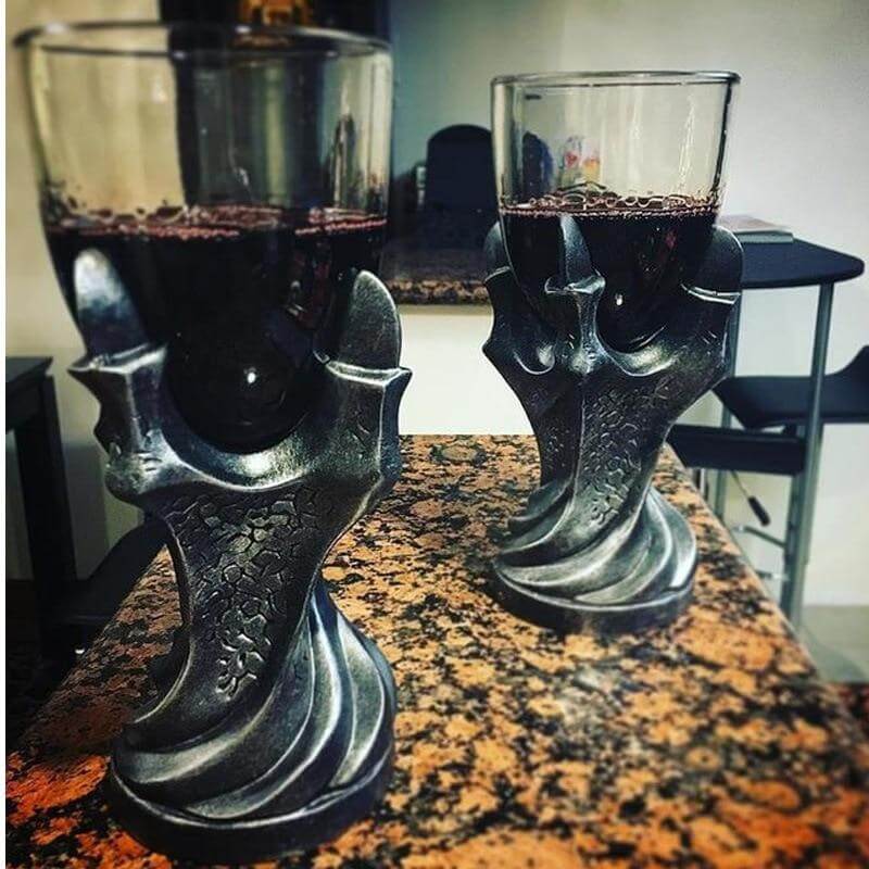 Medieval Dragon Claw Vodka and Wine Mug - Image 4