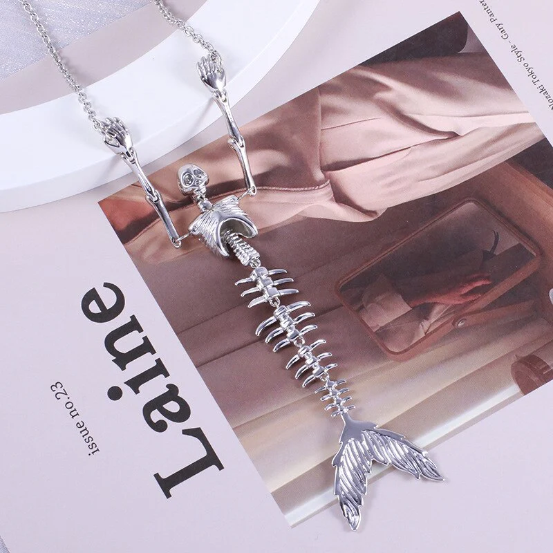 Gothic Mermaid Skull Necklace - Image 4