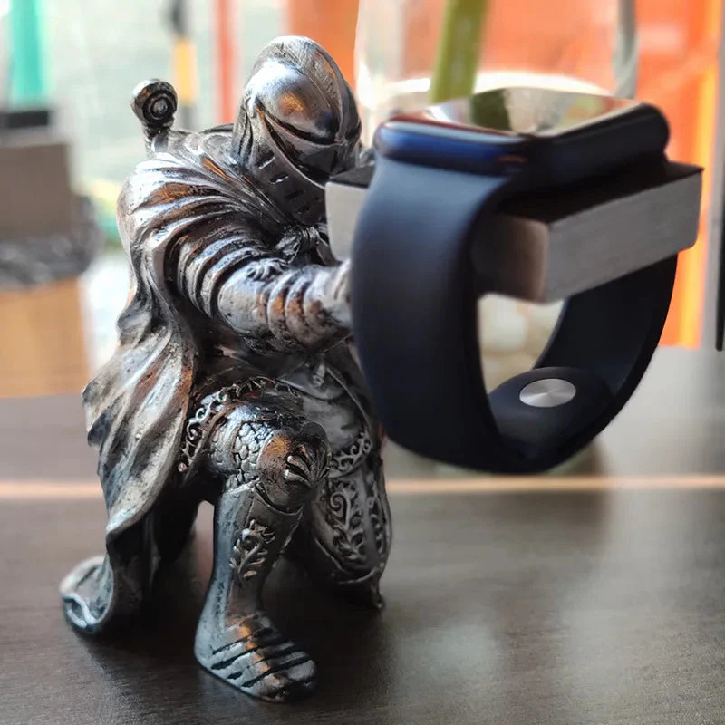 Guardian of Timepiece Medieval Watch Holder - Image 2