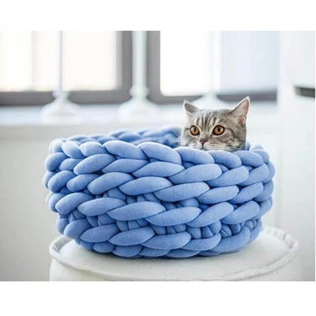 Handmade Knit Pet Bed - Image 2
