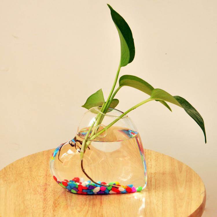 Heart Shaped Flower Vase - Image 2