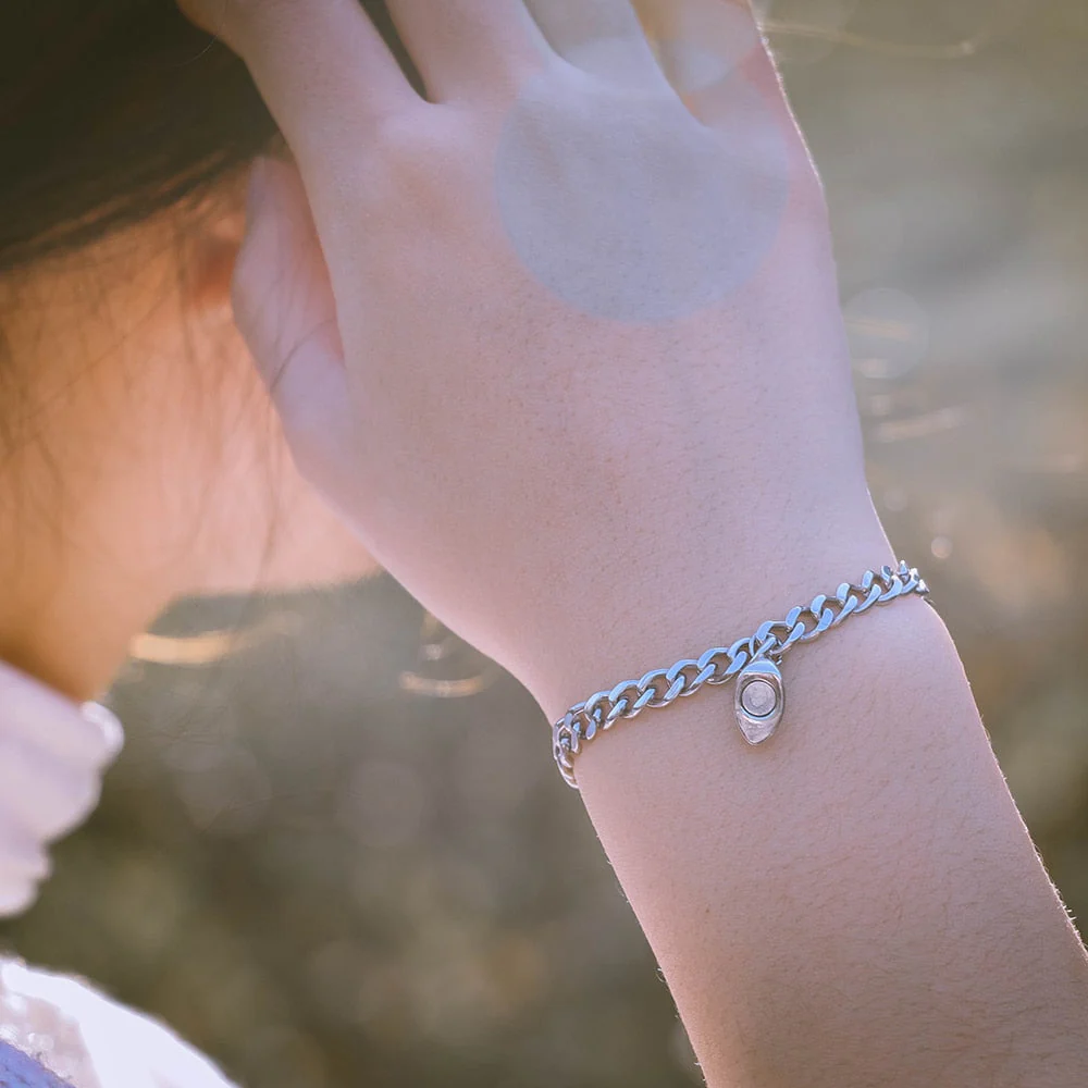 Heart-Shaped Magnet Couples Bracelet - Image 2