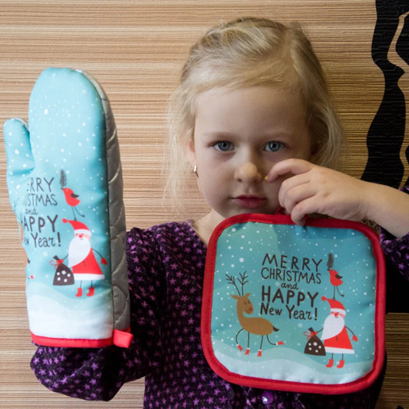 Heat Resistant Christmas Oven Mitts - Image 4