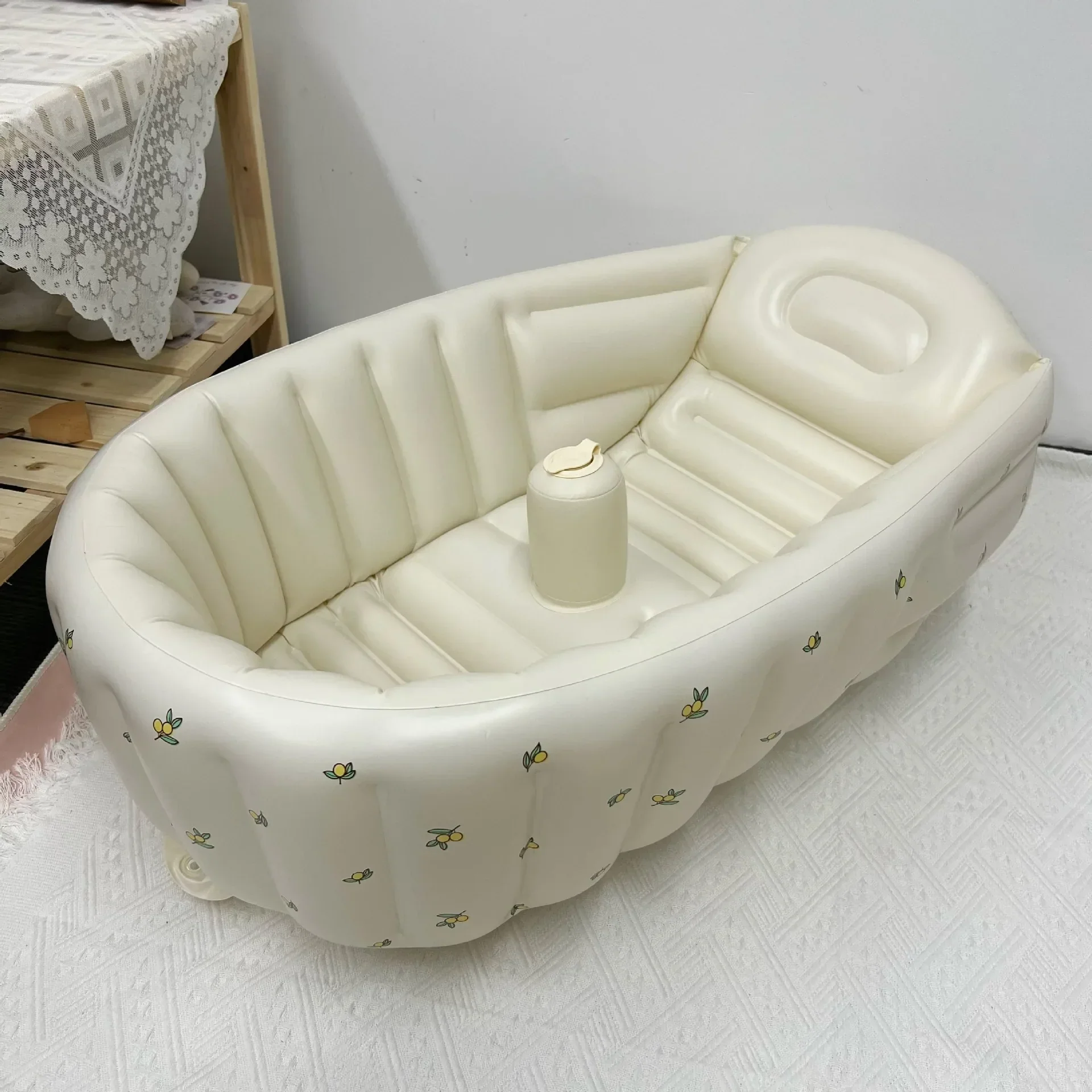 Little Swimmer Mini Inflatable Bathtub - Image 7