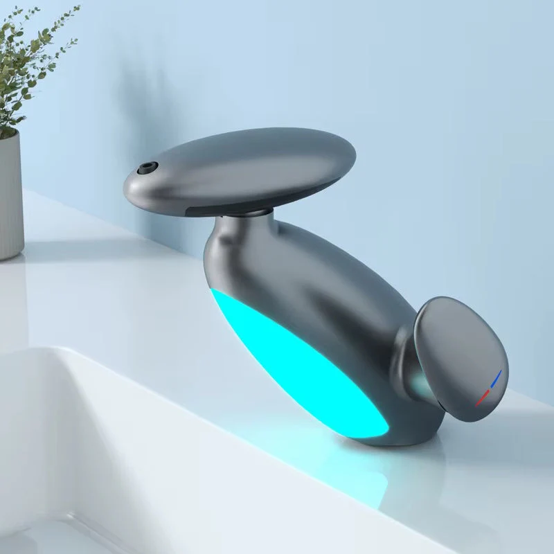 Luminous Pull Out Modern Faucet - Image 4
