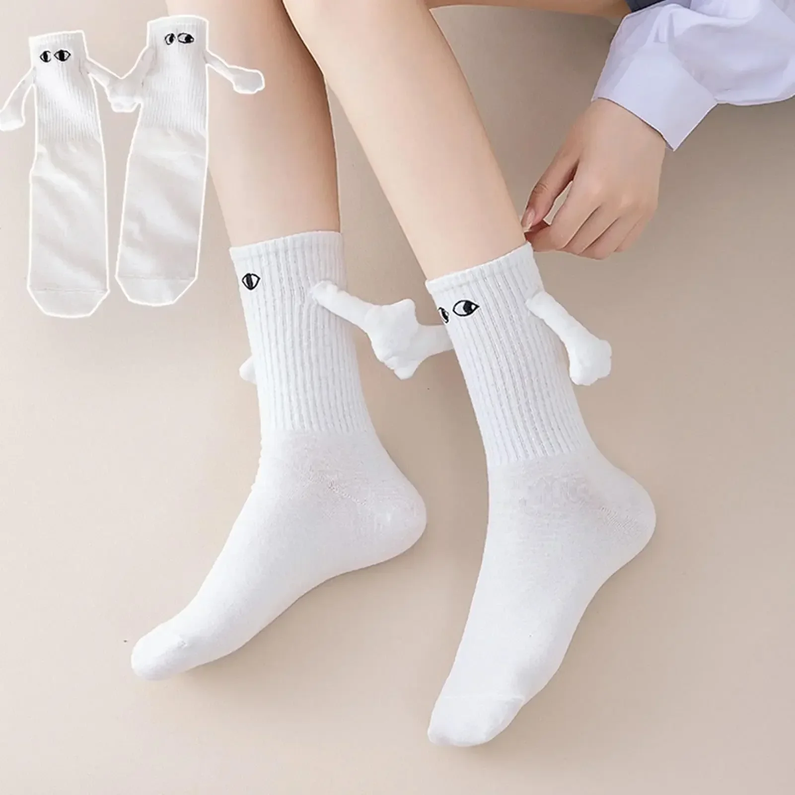 Magnetic Cute Attraction Holding Hands Couples Socks - Image 4