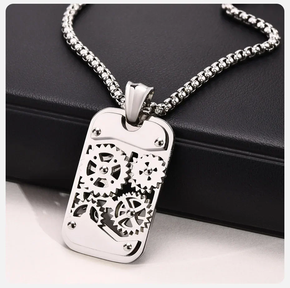 Mechanical Gear Spinner Bold Necklace - Image 2