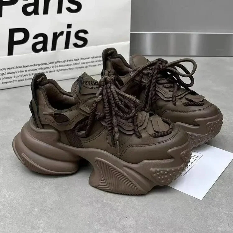 Metro Streetwear Dynamic Women Sneakers - Image 5