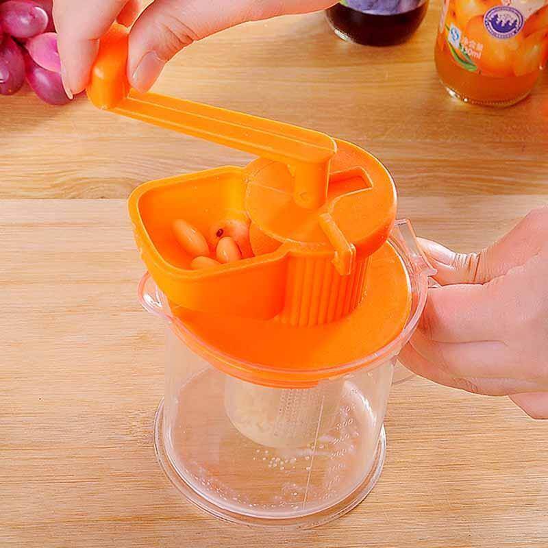 Mini Manual Soybean Juice Maker - Image 4
