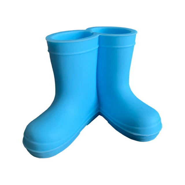 Mini Rain Boots Toothbrush Holder - Image 4