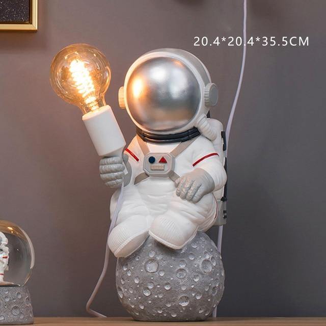 Minimal Resin Astronaut Table Lamps - Image 3