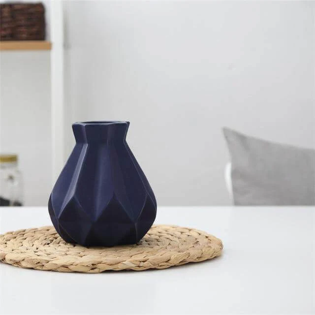 Modern Europe Brief Matt Diamond Porcelain Ceramic Vase - Image 2