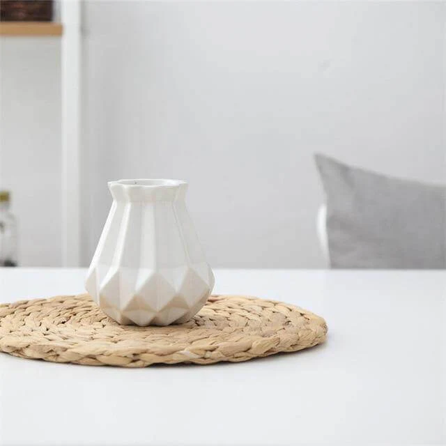 Modern Europe Brief Matt Diamond Porcelain Ceramic Vase - Image 20