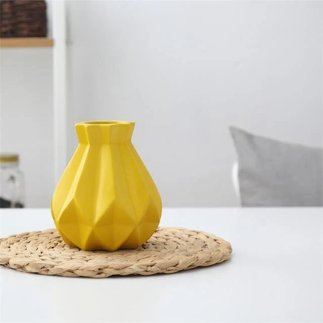 Modern Europe Brief Matt Diamond Porcelain Ceramic Vase - Image 3