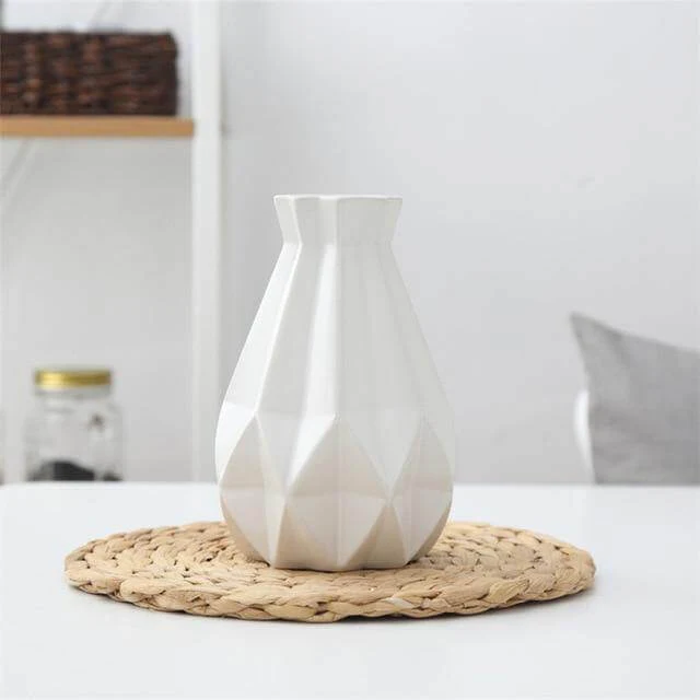 Modern Europe Brief Matt Diamond Porcelain Ceramic Vase - Image 7