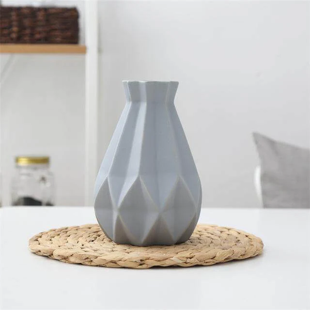 Modern Europe Brief Matt Diamond Porcelain Ceramic Vase - Image 9