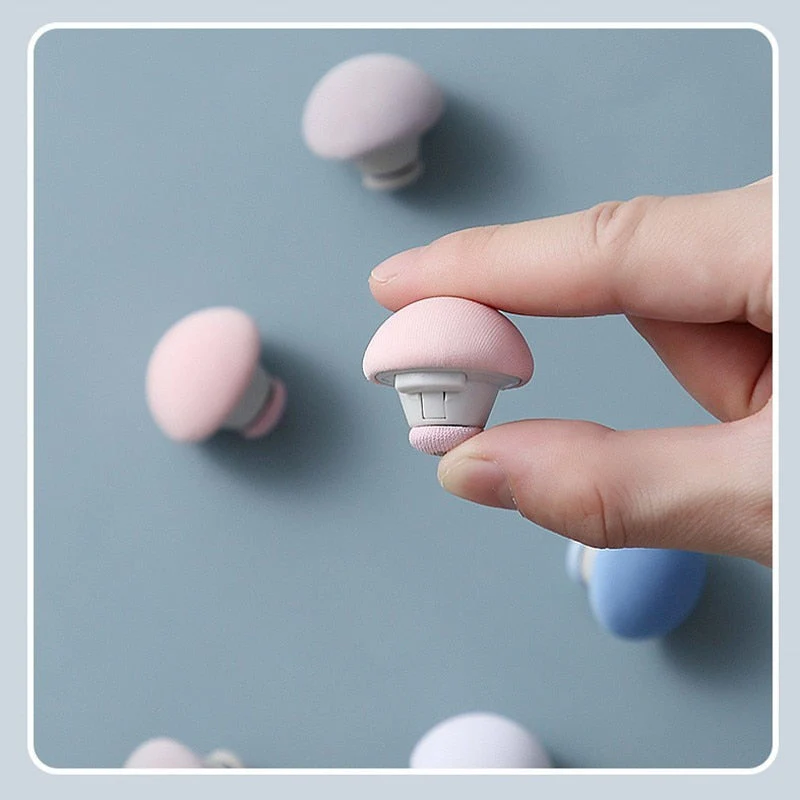 Mushroom Shape Bed Sheet Holder Clips - Image 7