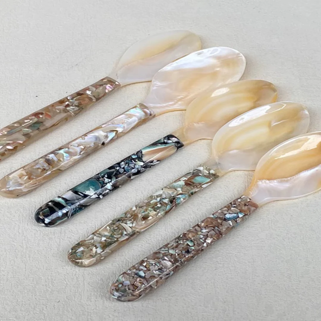 Natural Pearl Shell Moonlight Snail Spoon - Image 2