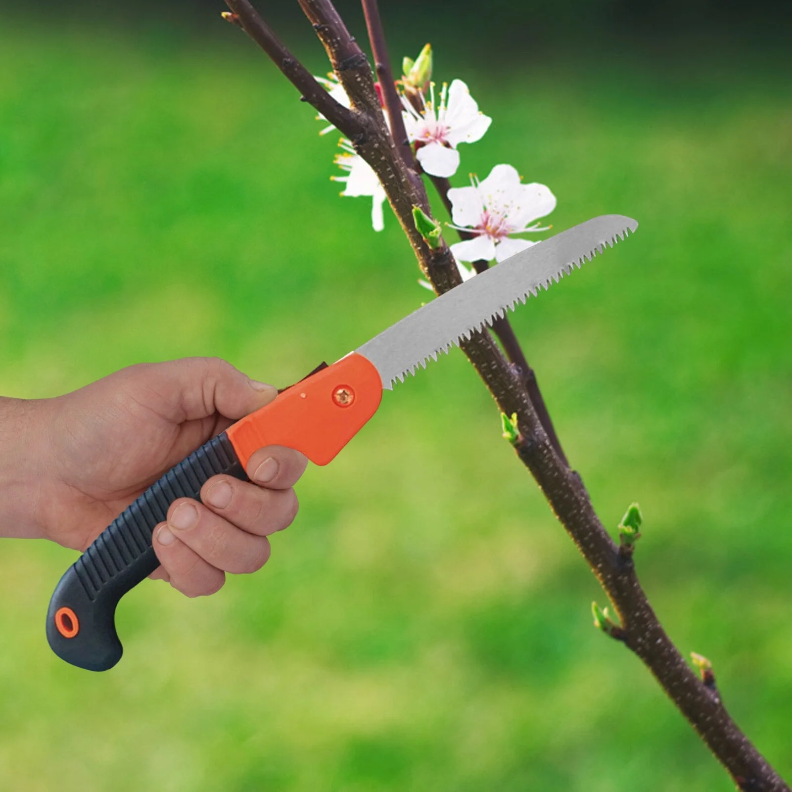 Nomad Tough Cut Heavy Duty Foldable Saw - Image 2