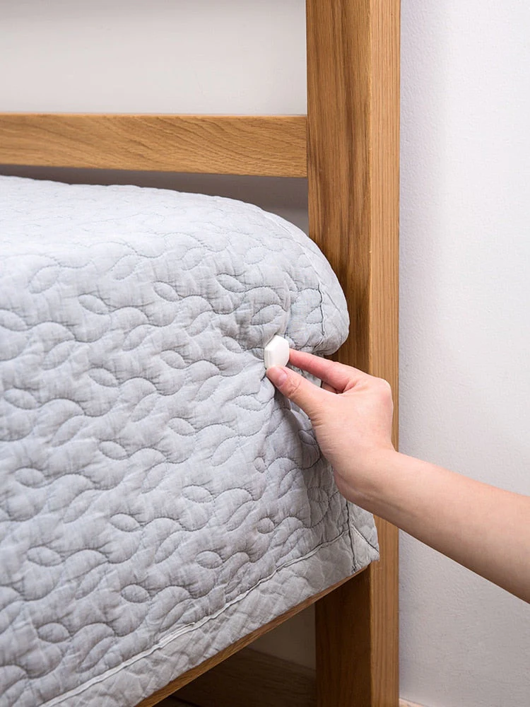 Non-Slip Bed Sheet Holder Clip Set - Image 2