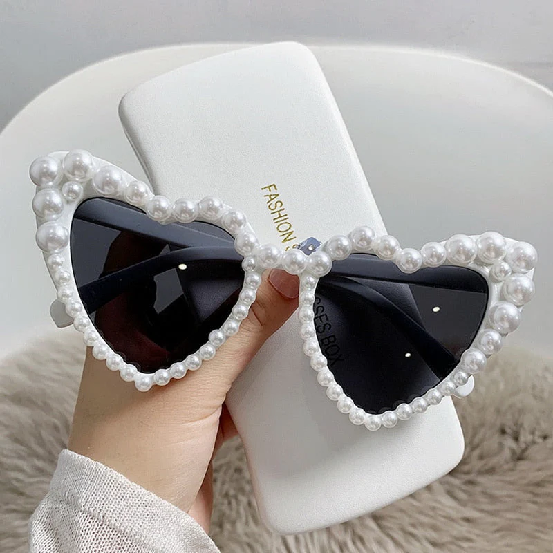 Pearl Heart Retro Cat Eye Sunglasses - Image 10