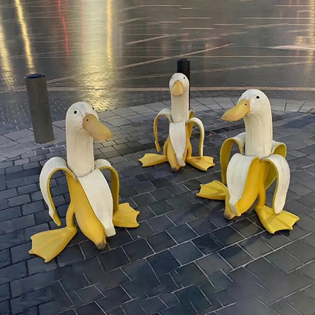 Peeled Banana Duck Face Garden Decor - Image 4